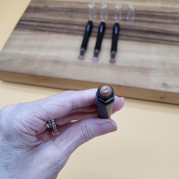 Luxaza 4-piece Eyeshadow Stick Palette with Brown Neutral Colors, New - Picture 3 of 5